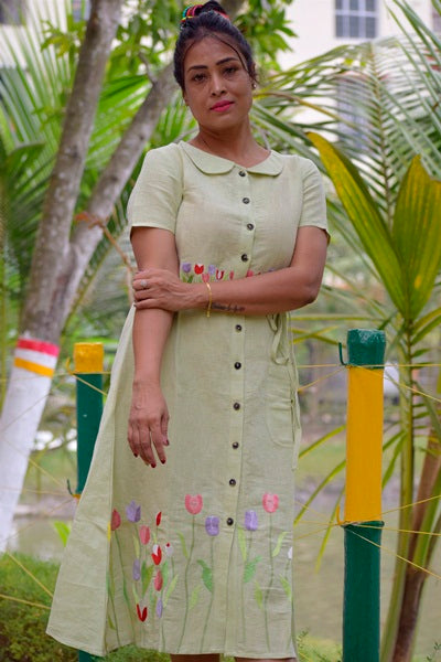 
                  
                    MARRAKECH – Smart fit, A Line One-Piece Frock Slim Dress with Short Sleeve and Peter-pan Collar for a beautiful vacation.
                  
                