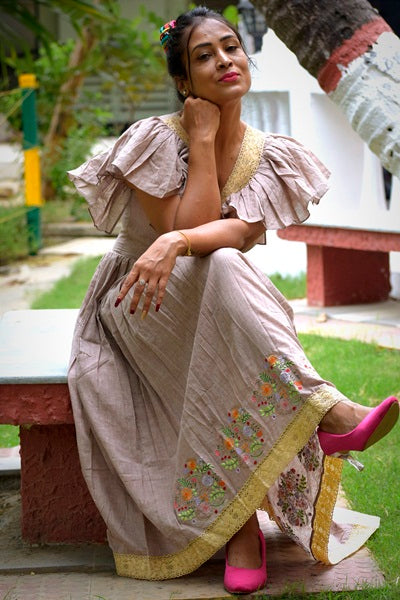 
                  
                    SANTORINI – Solid Ruffled Blouson Midi Dress with V Neck & Short Flared Sleeves with graceful Lace detailing.
                  
                