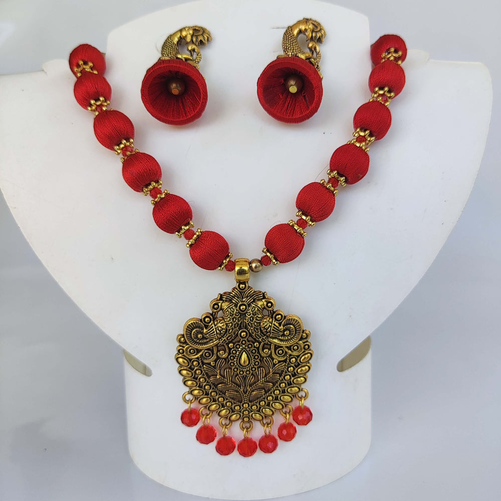 Red beaded silk thread necklace set