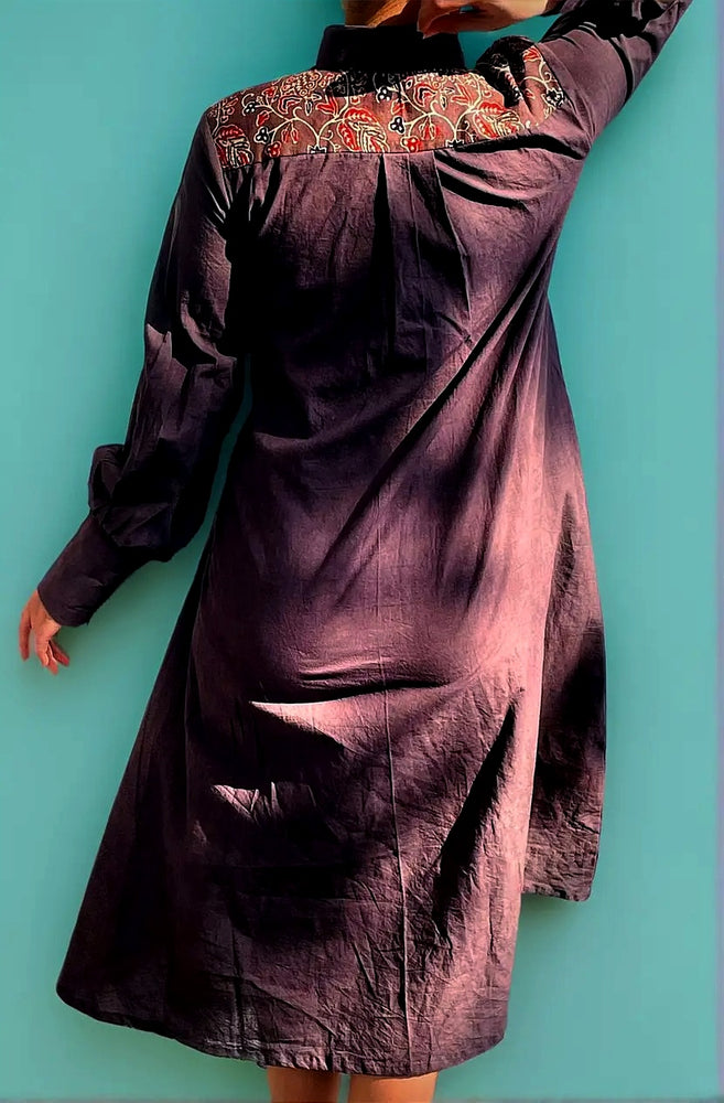 
                  
                    AKROTIRI - Buttoned Lantern Sleeves warm Chocolate Collared A Line Dress with a Big Stylish Adjustable Bow
                  
                