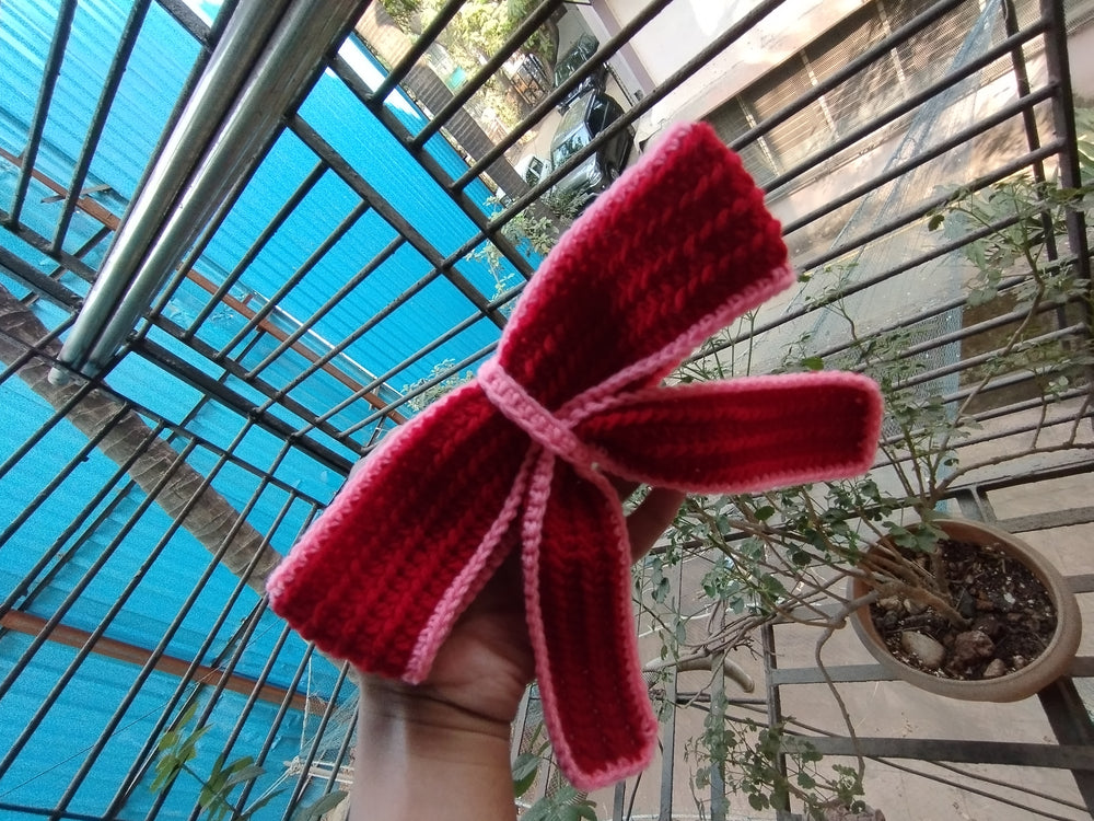 Crochet bow