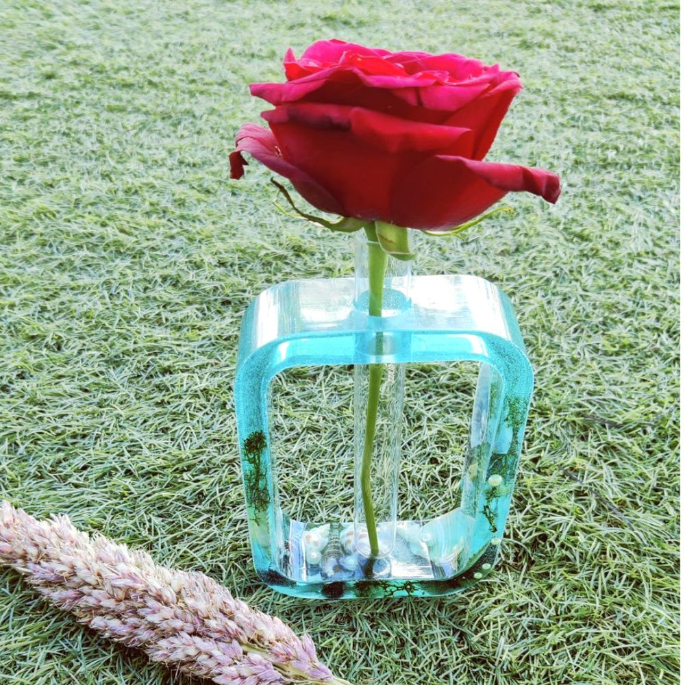 Resin Flower Vase - Kreate- Table Decor