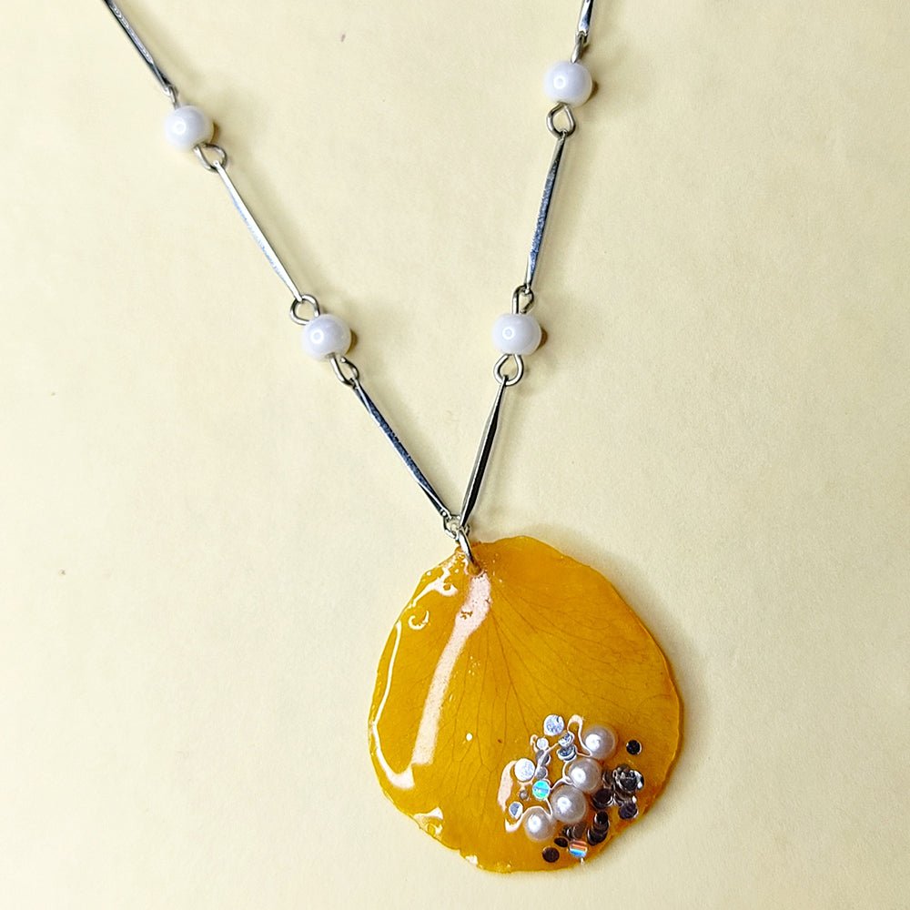 Resin Necklace - Kreate- Neckpieces