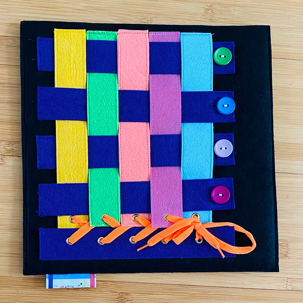 Weaving-Button-Tie Game