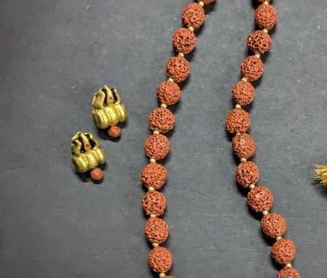 
                  
                    terracotta jewellery
                  
                