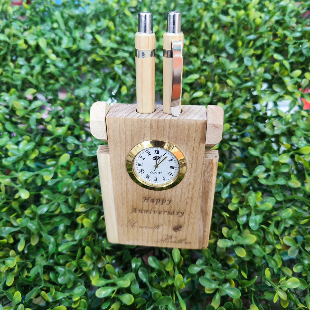 CUSTOMIZED WOODEN PENSTAND WITH CLOCK