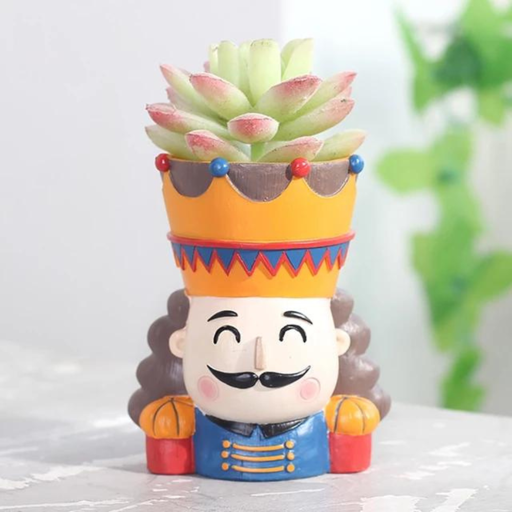 
                  
                    King-Queen Planters/Pots (Set of 2)
                  
                