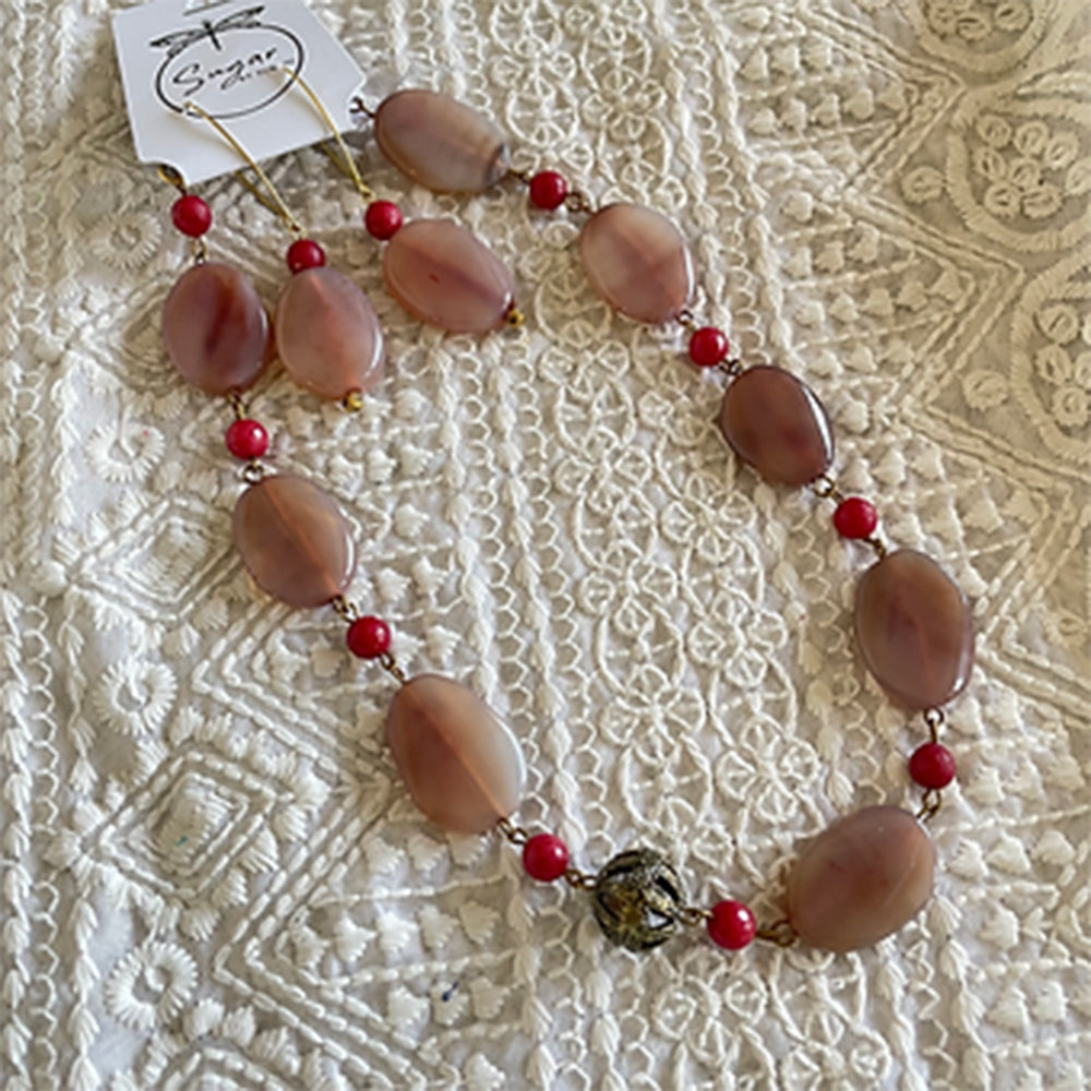 
                  
                    Onions & Cherries - Agate Necklace Set
                  
                