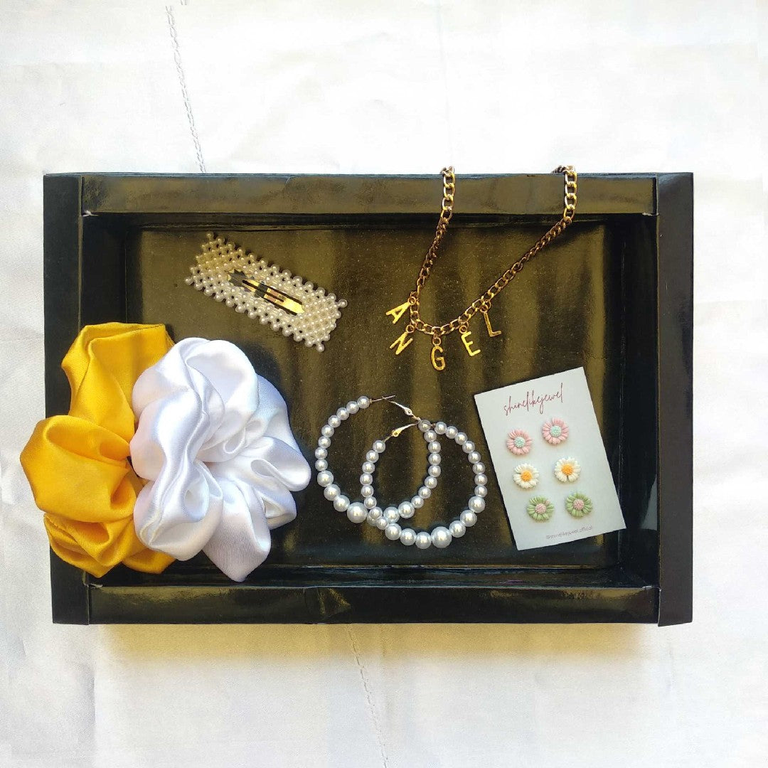 
                  
                    Jewellery Gift Box
                  
                