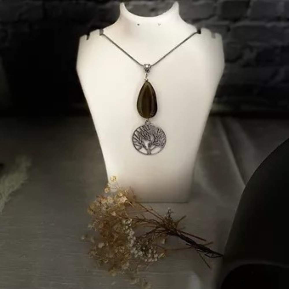 
                  
                    Pendant Chain
                  
                