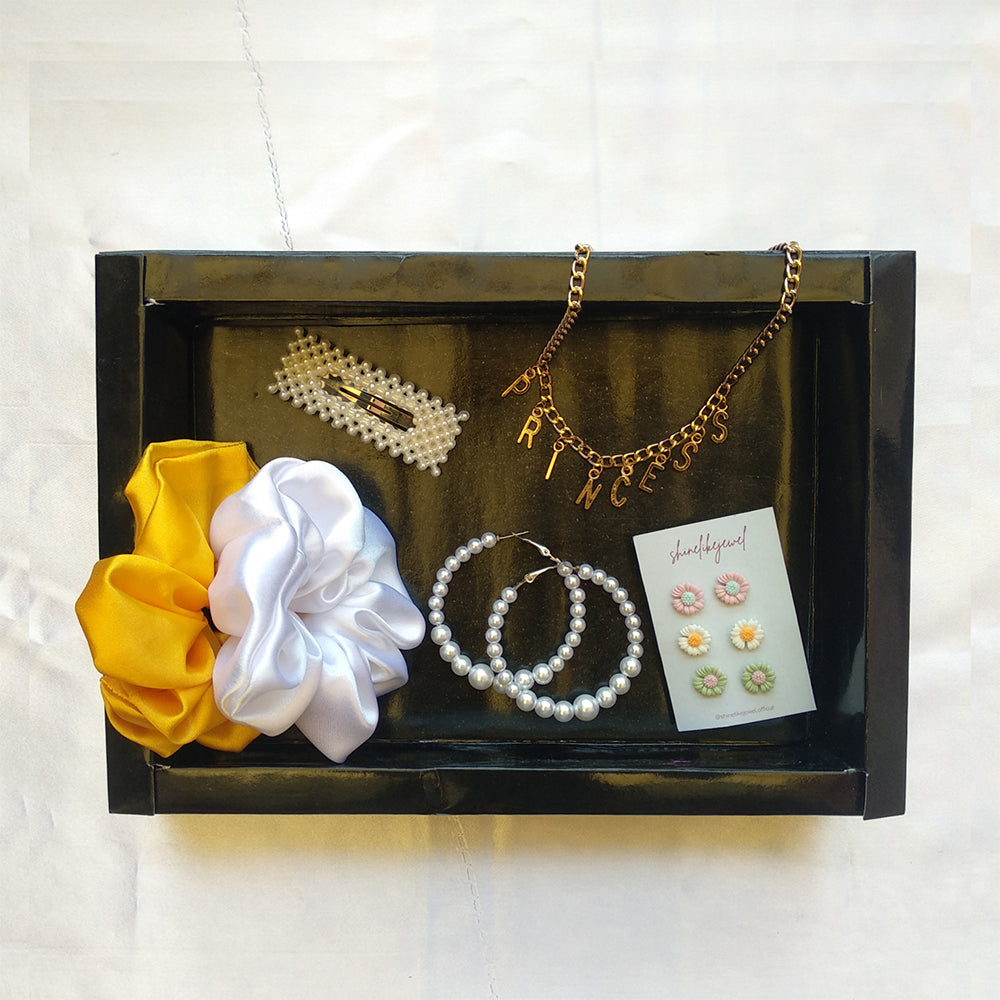 
                  
                    Jewellery Gift Box
                  
                