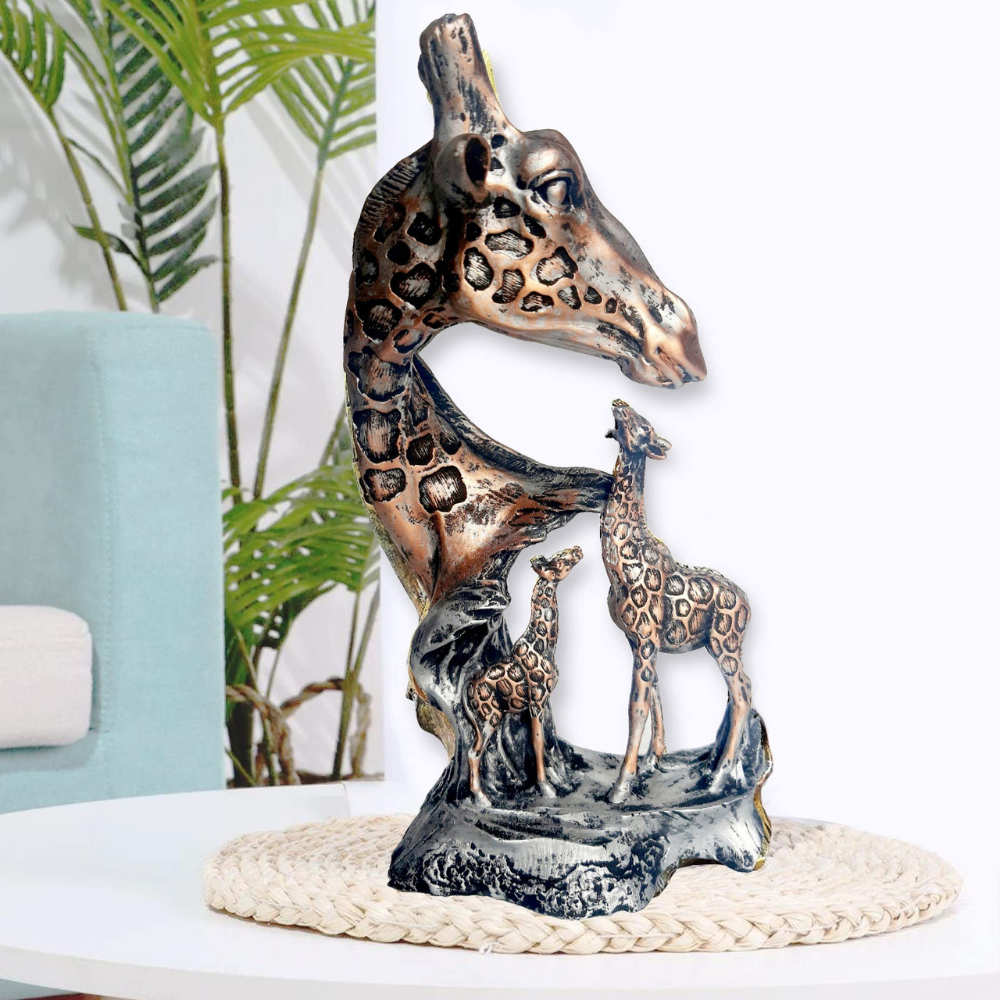 Giraffe Showpiece