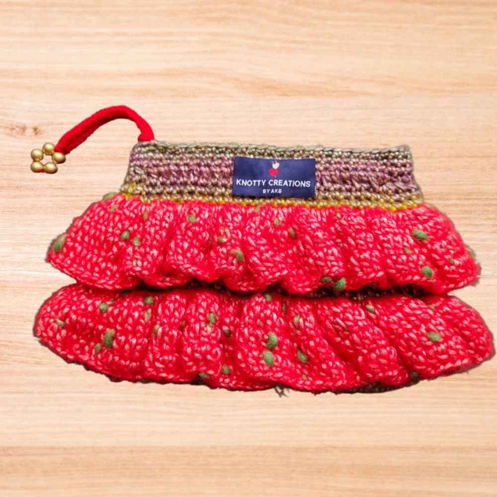 Crochet Ruffle Clutch