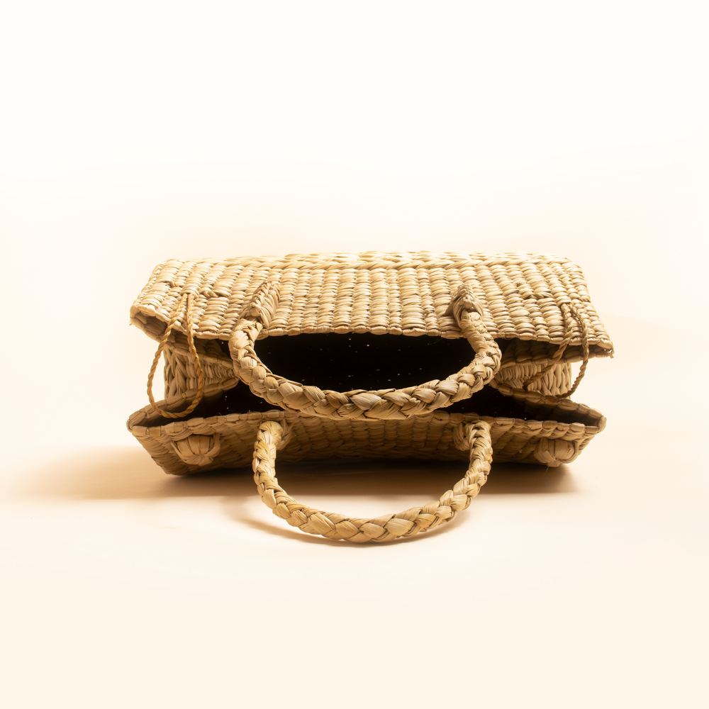 
                  
                    Kauna Grass Picnic Basket (Large)
                  
                