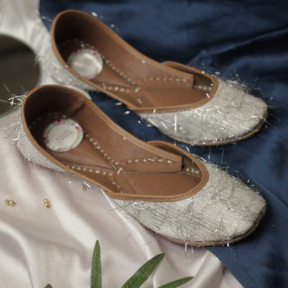 Double-Cushioned Hand-embroidered Jhuttis