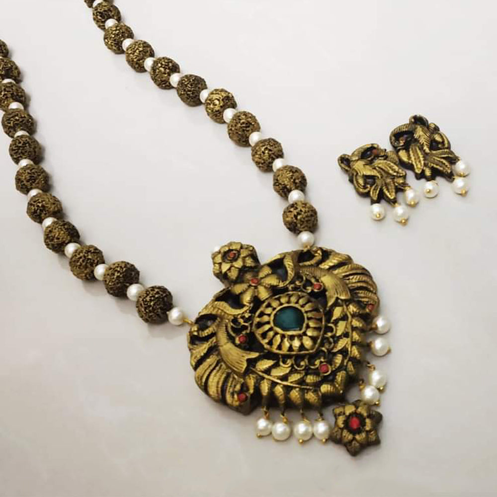 
                  
                    Peacock Gold Tones Chain with Studs
                  
                
