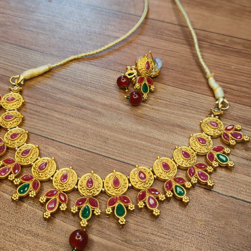 
                  
                    Gold Colouring Jewellery Set
                  
                