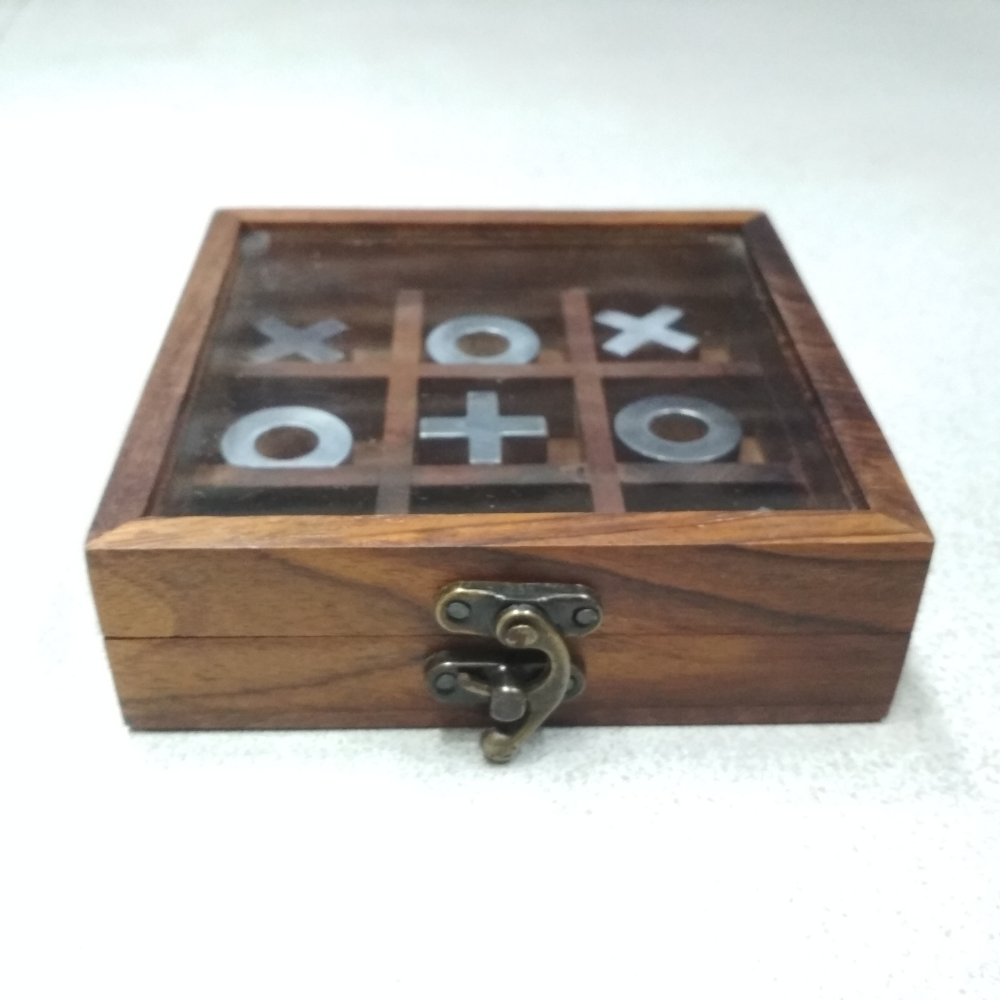 
                  
                    Tic Tac Toe/Noughts and Crosses Game
                  
                