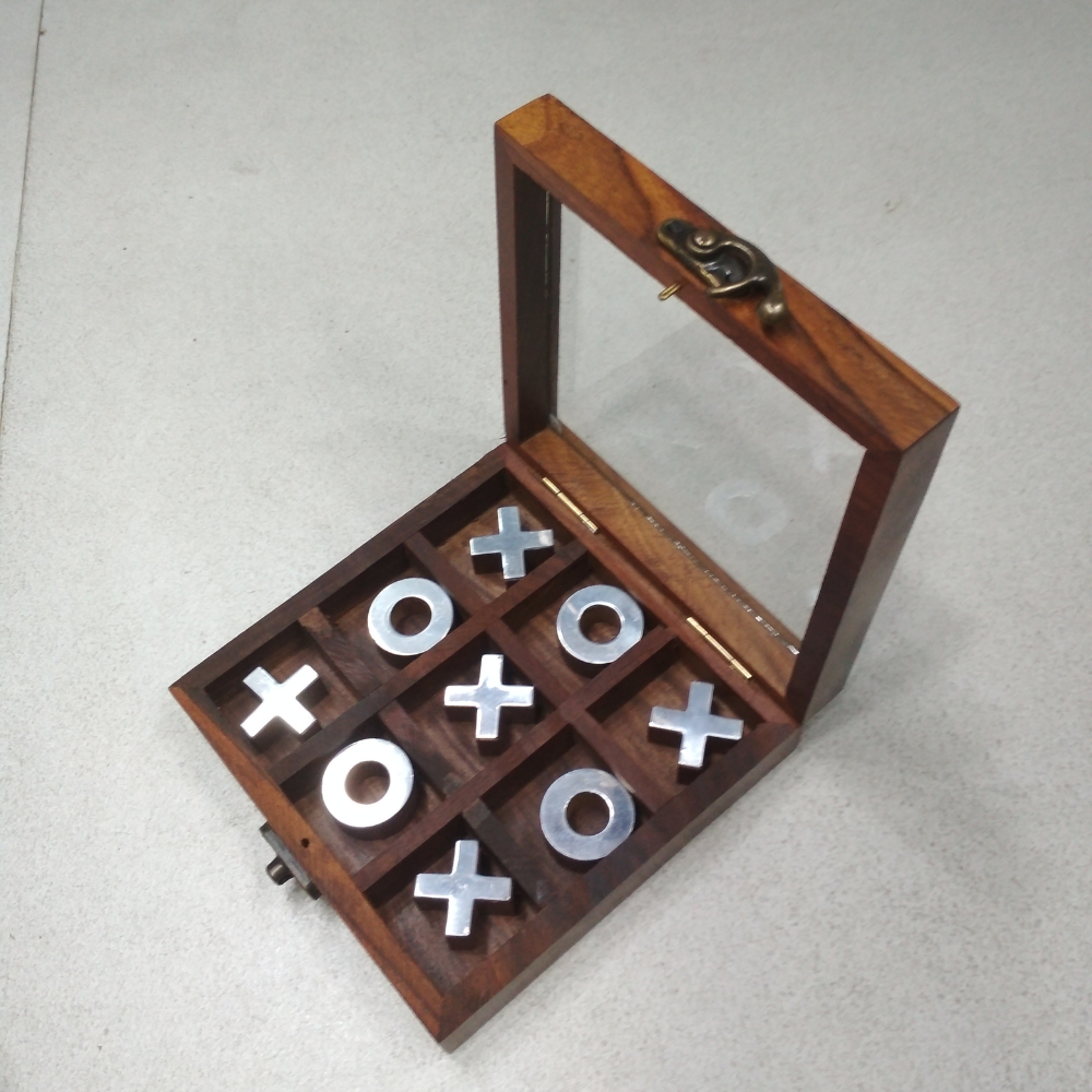 Tic Tac Toe/Noughts and Crosses Game