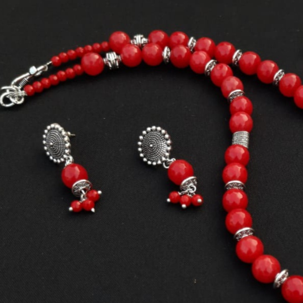 
                  
                    Lipstick Red Agate Beads Necklace Set
                  
                