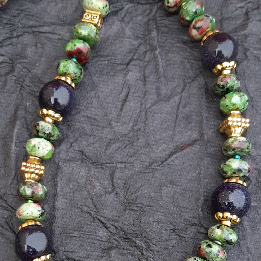 
                  
                    Tyre Agate Beads Necklace Set
                  
                