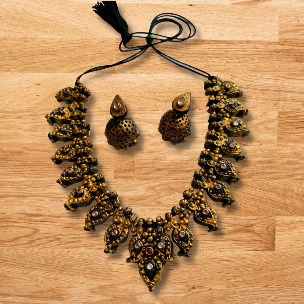 Product Descption Of | Handmade Online Stylish Terracotta Earrings