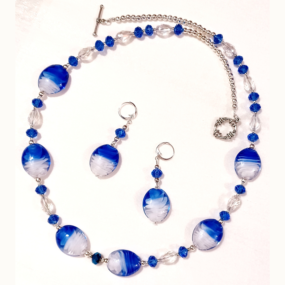 Elegant Diva Blue & White Necklace Set