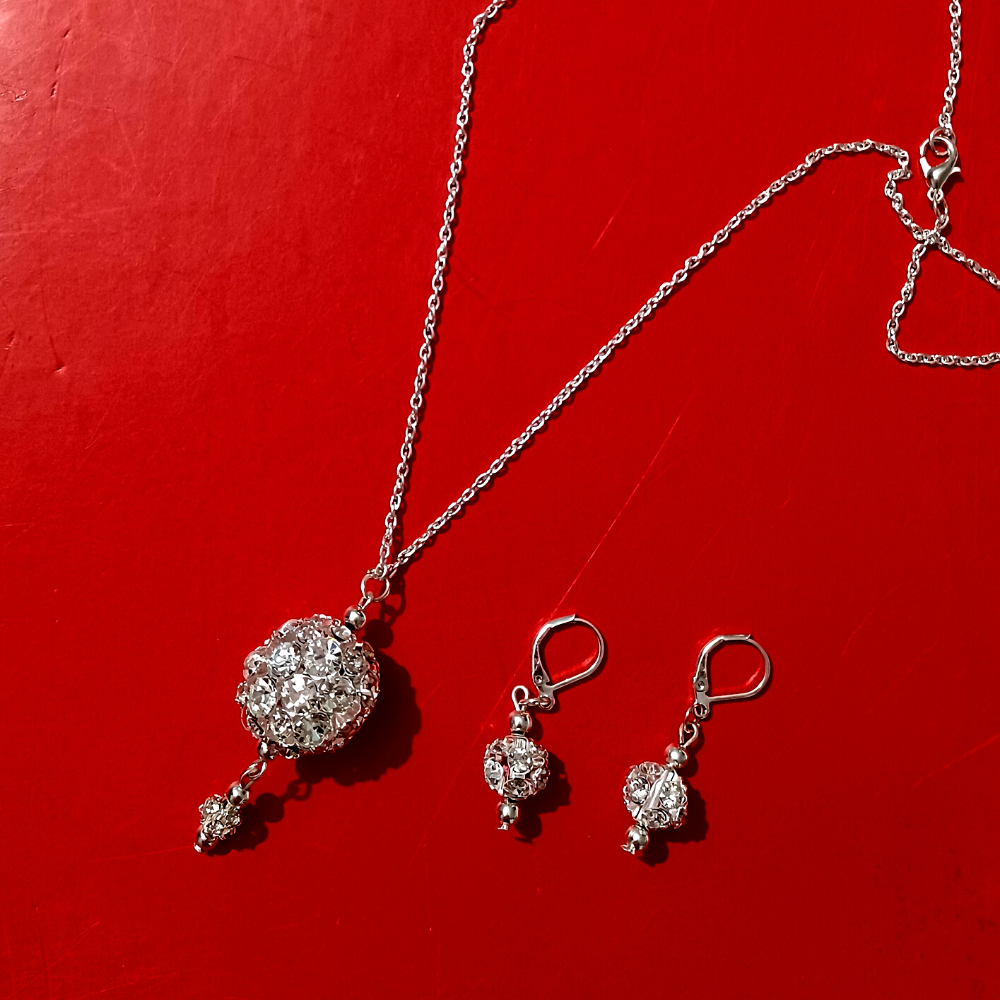 DiVani's Snowflake Necklace Set