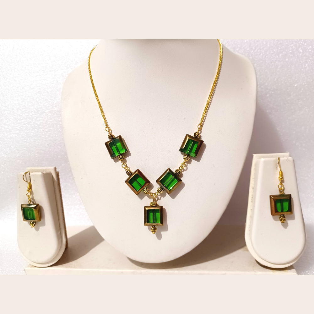 DiVani's Green Queen Necklace Set