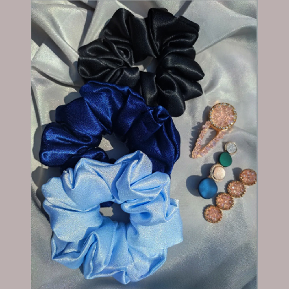 
                  
                    Fluffy Scrunchies (Pack of 1)
                  
                